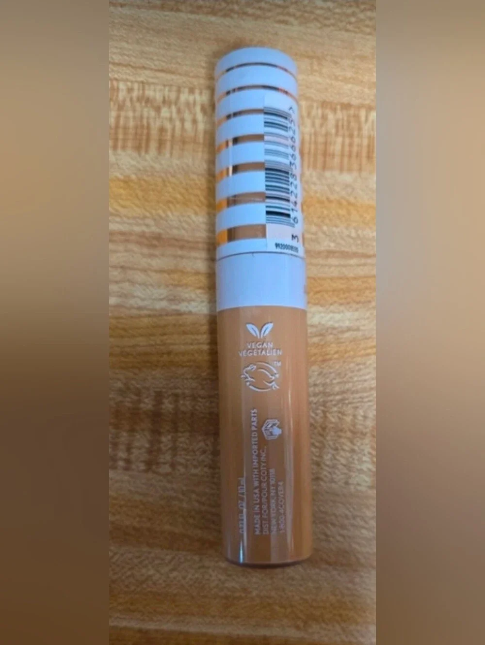 CoverGirl TruBlend Undercover Concealer in Beige - Lightweight Cream Coverage